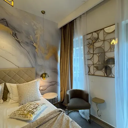 Indigo Bundek 4*