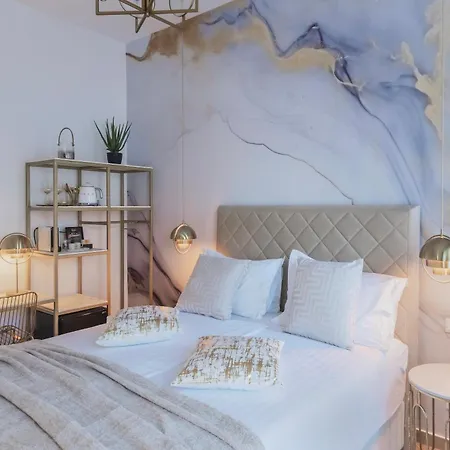 Indigo Bundek Guest house 4*